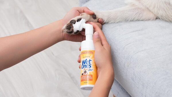 Wet Ones for Pets Antibacterial Dog Paw Cleaner with Built-in Scrubber Brush - Foaming Cleanser for Dog Paws - Paw Washer & Grooming Care - Dog Cleaning Supplies - Tropical Splash Scent 5 oz